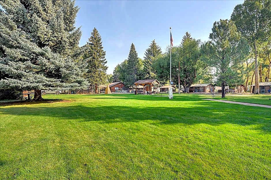 Vista Court Cabins & Lodge