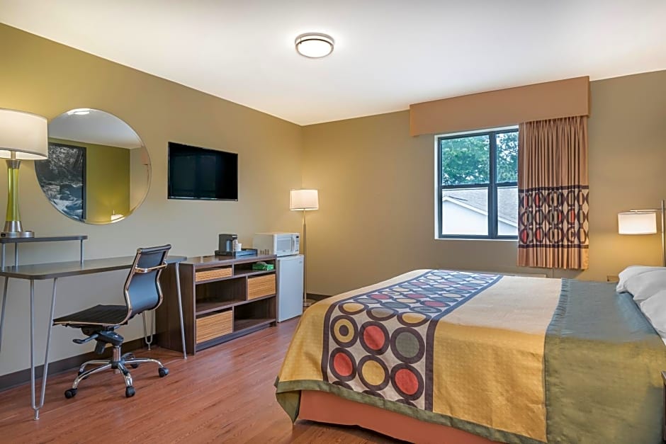 Super 8 by Wyndham Bryant Little Rock Area
