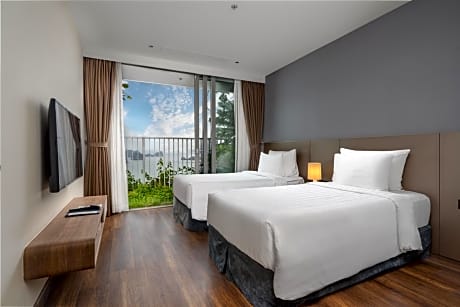 2 Bedroom Premier  residence with  Ocean view
