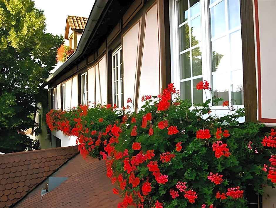 Aux Deux Clefs Hostellerie Groff
