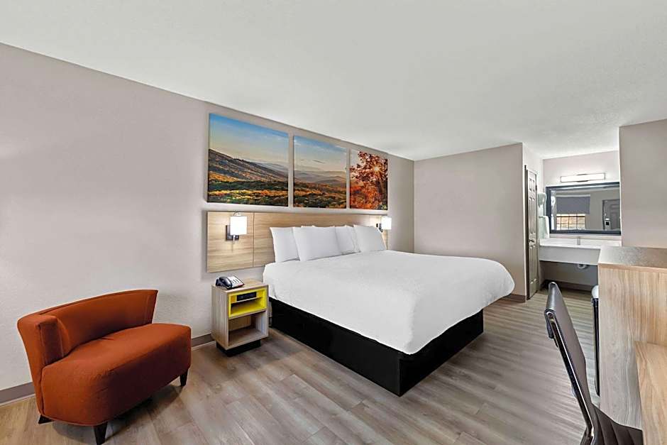 Days Inn by Wyndham Brownsville