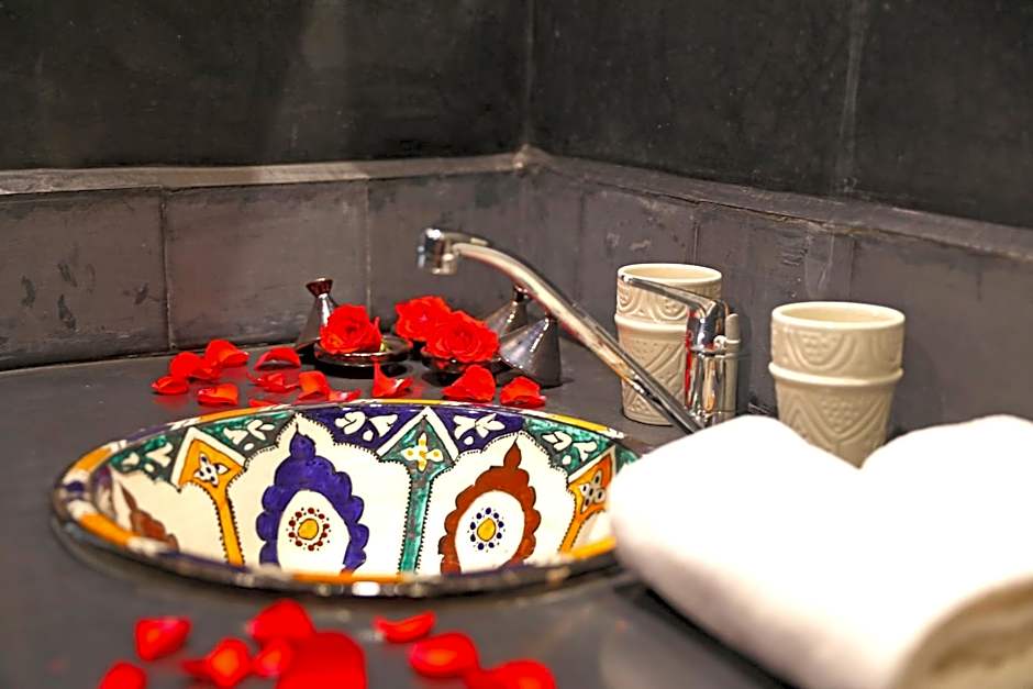 Riad la Parenthèse by Sashema