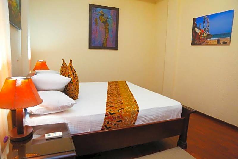 Coconut Grove Regency Hotel