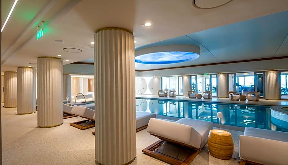 Aquila Rithymna Beach