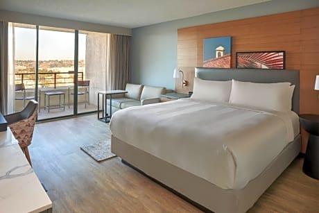 Executive King Room with City View - High Floor