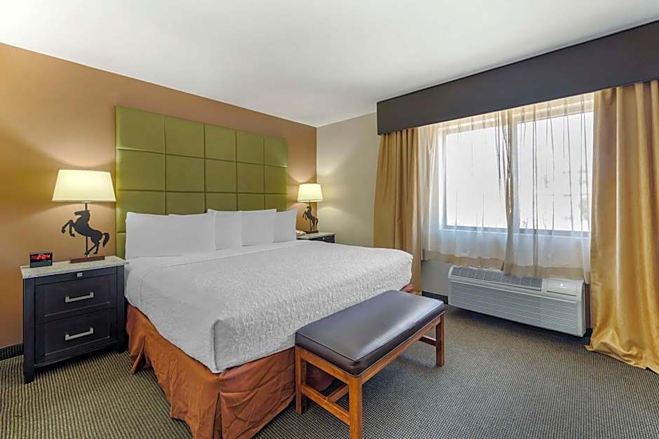 Best Western Plus Country Inn & Suites