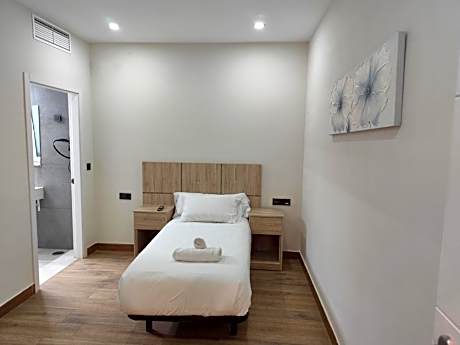 Large Single Room