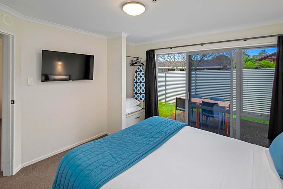 ASURE Aveda Motor Lodge