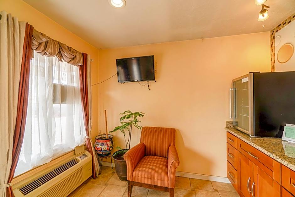 Crown Inn By OYO Denver Tx