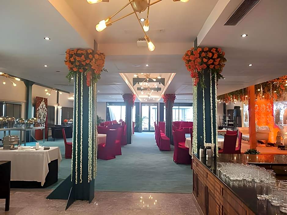 Polo Floatel Kolkata