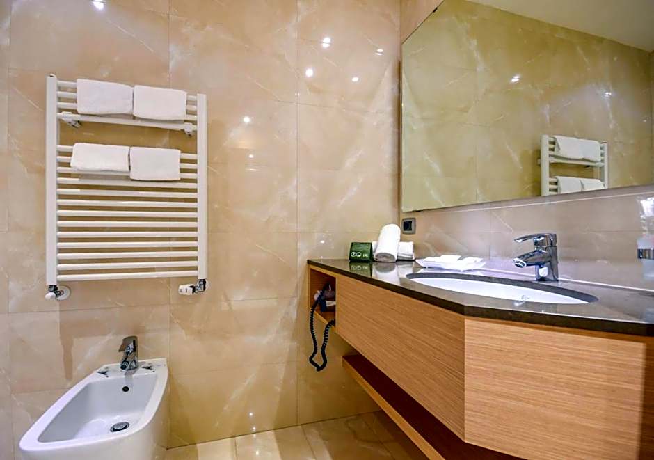 Hotel Parchi Del Garda