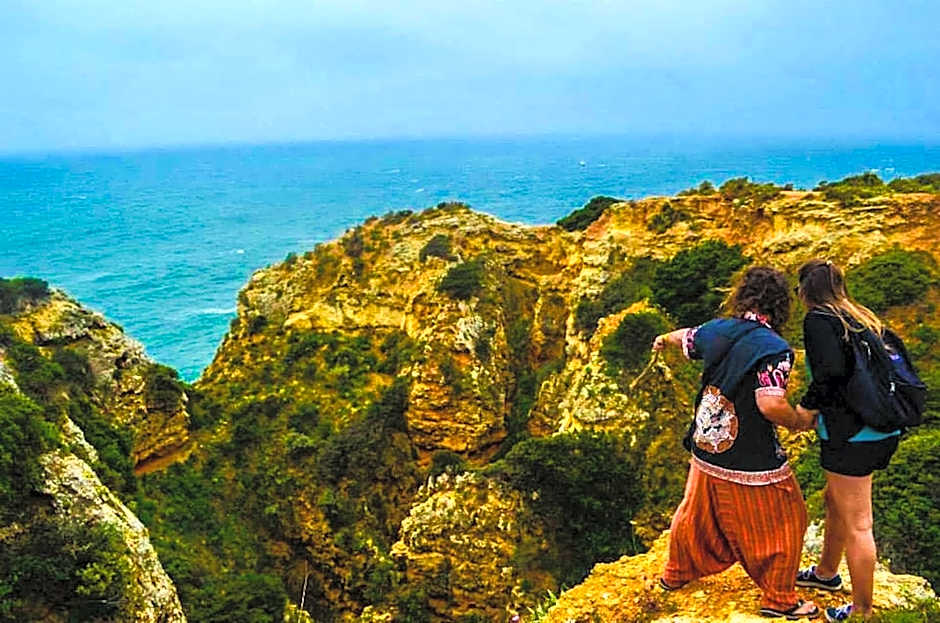 Buddha Bee - 18 to 35 years old only