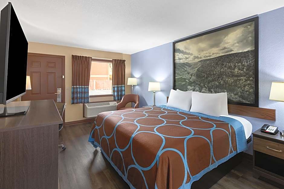 Super 8 by Wyndham Bridgeport/Clarksburg Area