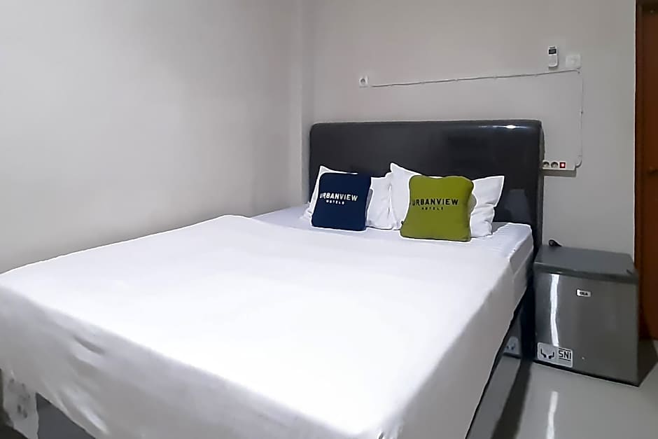 Urbanview Hotel Fira Syariah Muara Enim by RedDoorz