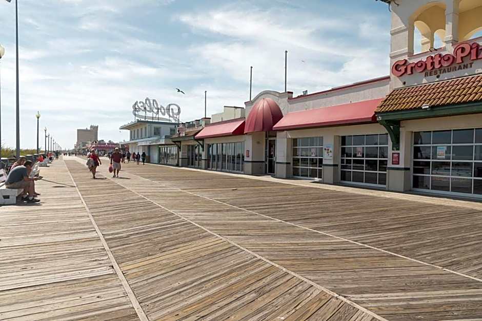 Admiral on Baltimore