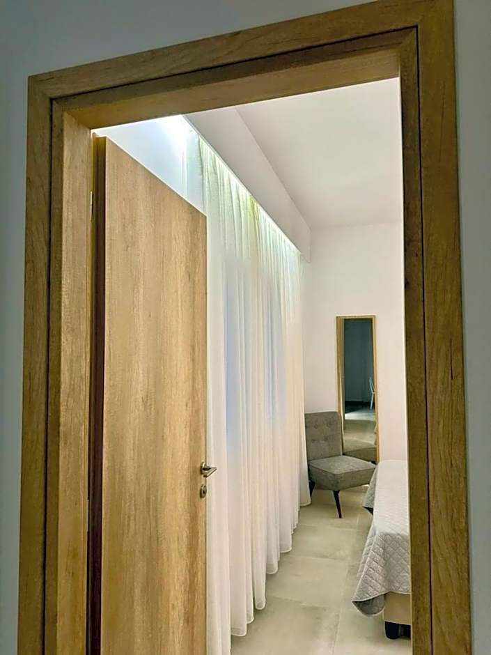 Irini Seaside Luxury Apartments