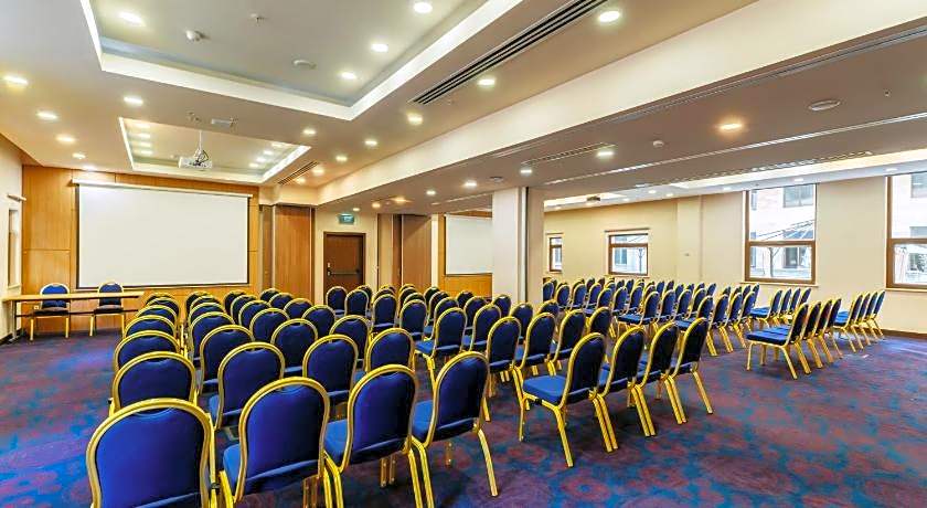 Ramada Hotel & Suites by Wyndham Yerevan