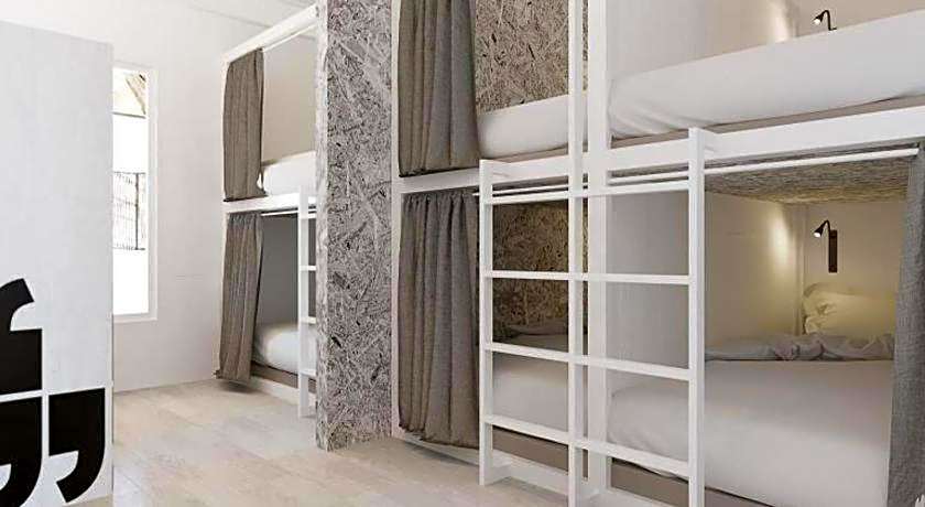 The Street Hostel Koh Lipe