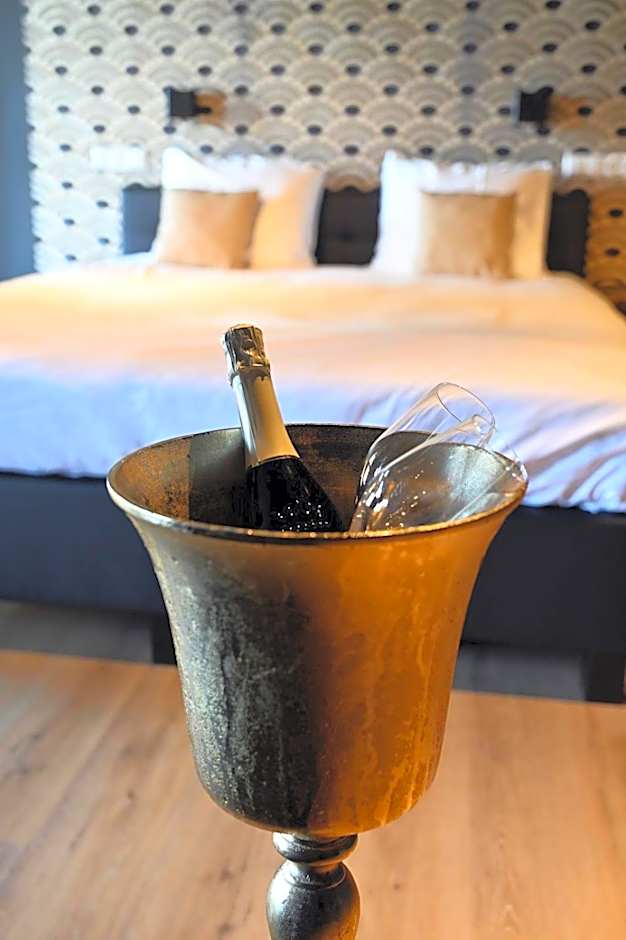 Wapen van Hengelo Residence Suites - digital key by SMS and email