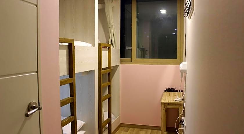 Bexco Hostel B&B