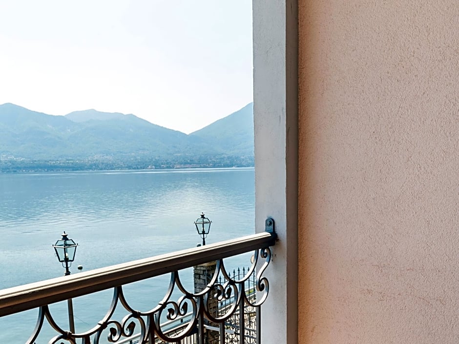 Apartment in Oggebbio with Sea View Terrace