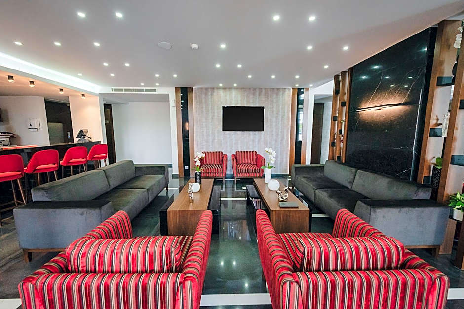 LOUIS V HOTEL LEBANON