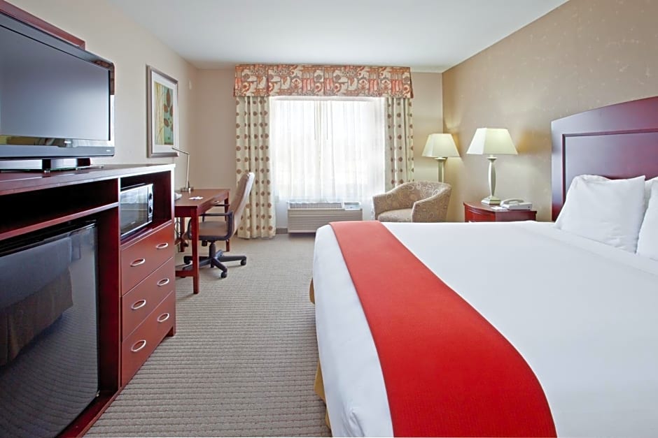 Holiday Inn Express Hotel & Suites College Station