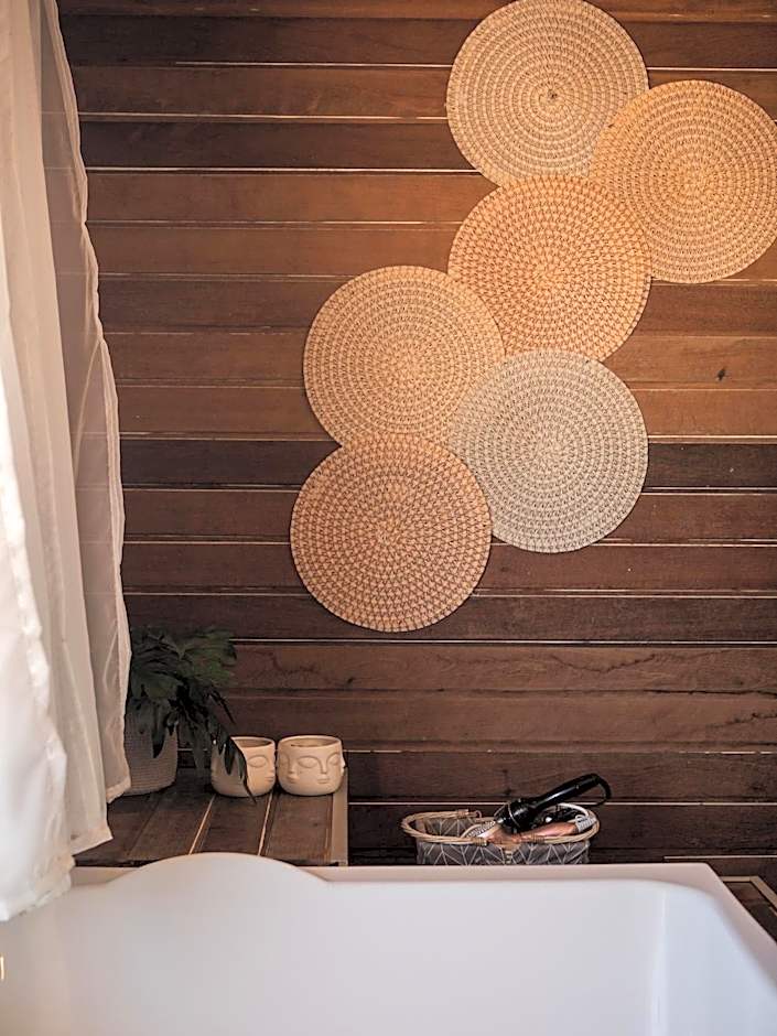 Casa com 5 suítes, sauna, piscina e área gourmet