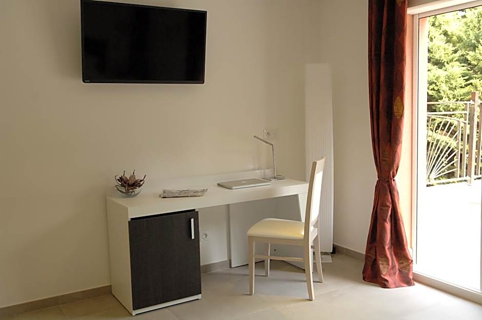 The Originals City, Hôtel Les Bastides du Gapeau