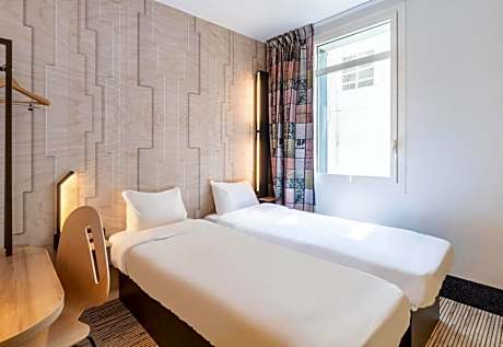 Twin Room - Non-Smoking