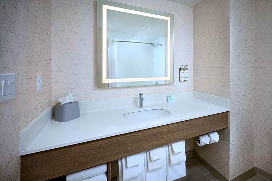 Holiday Inn Express & Suites Kitchener Southeast By IHG