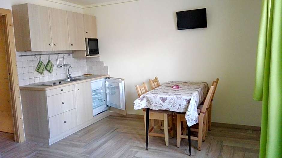 Garni Delia