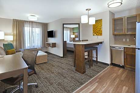 1 Bedroom Suite 1 Queen Sofa Bed