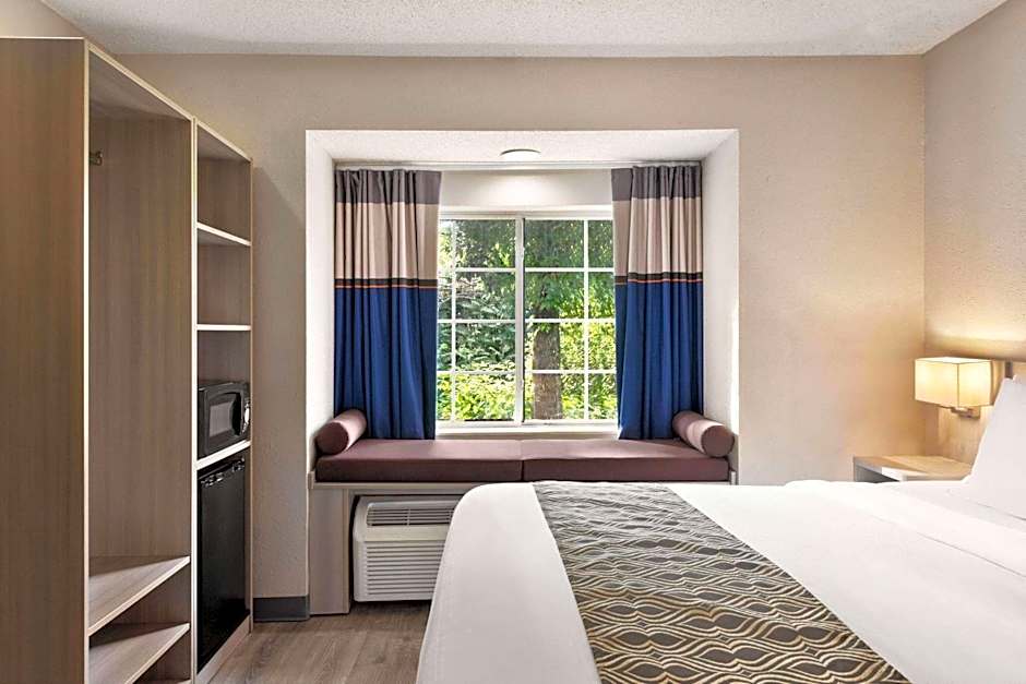 Microtel Inn & Suites By Wyndham Florence/Cincinnati Airport
