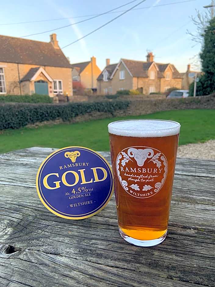 Cat and Custard Pot Inn