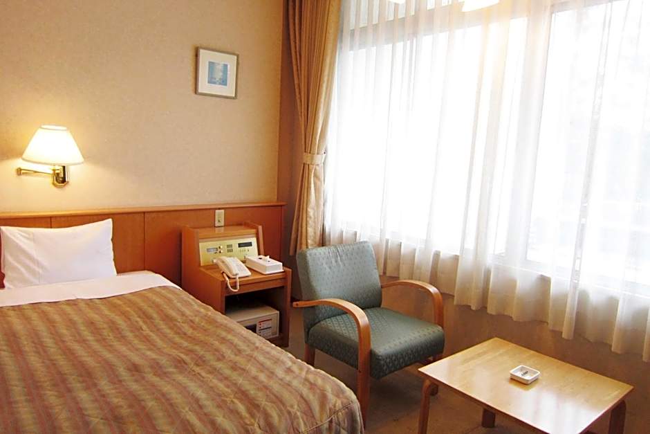 Photo 1 of 2 of Single Room