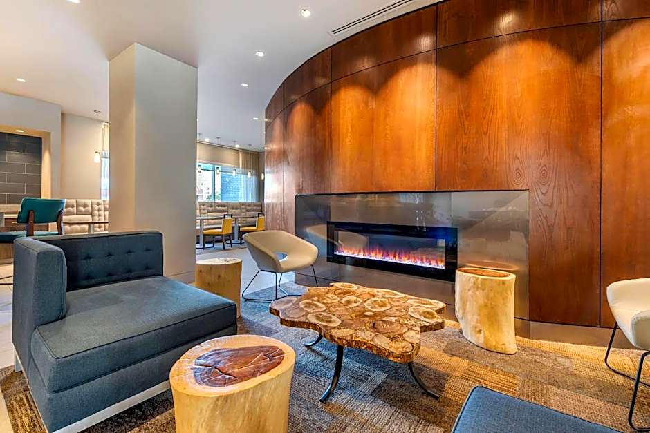 Cambria Hotel Minneapolis Downtown