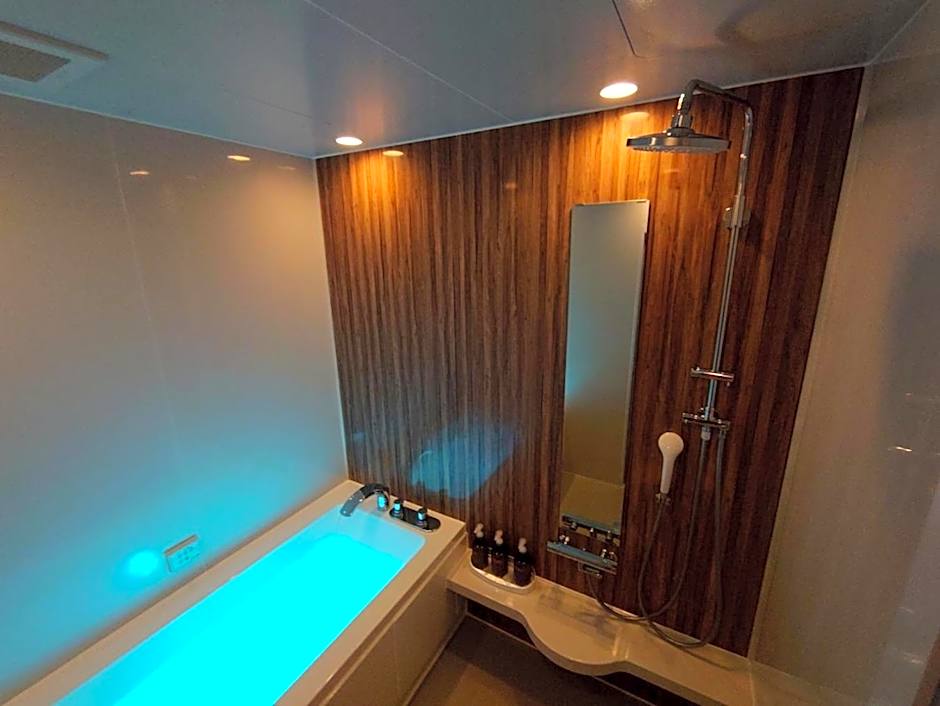 Utovilla HOTEL555 沼津店