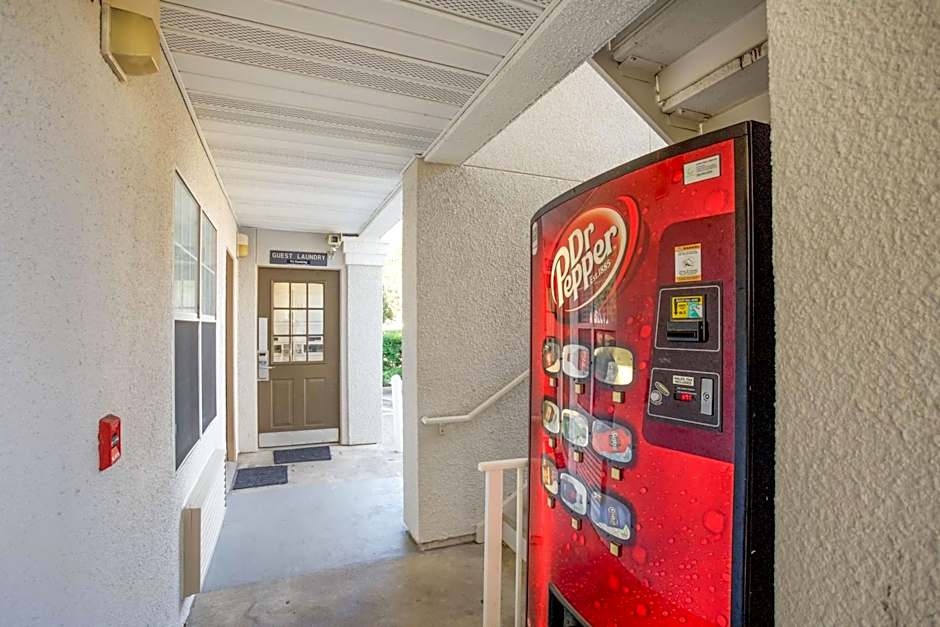 Studio 6-Stafford, TX - Houston - Sugarland