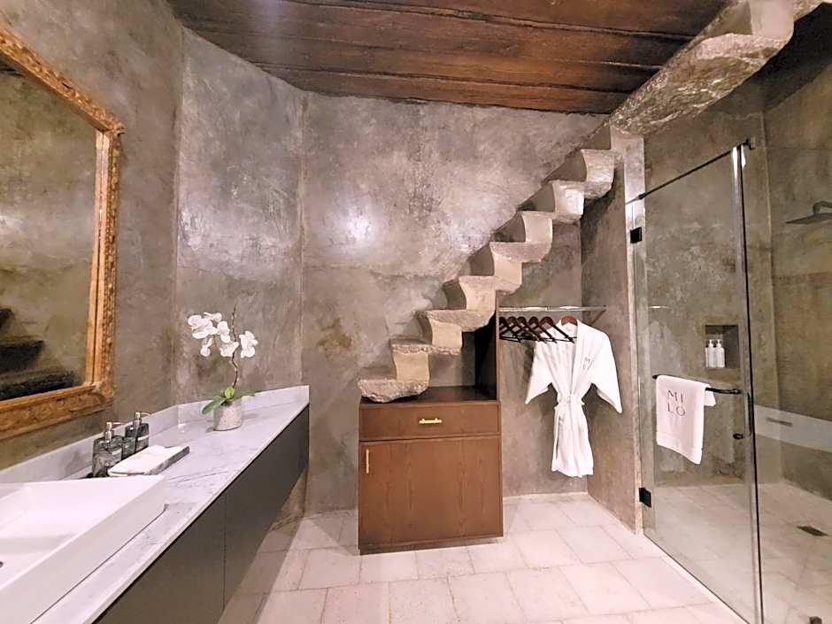 Milo Collection Hotel