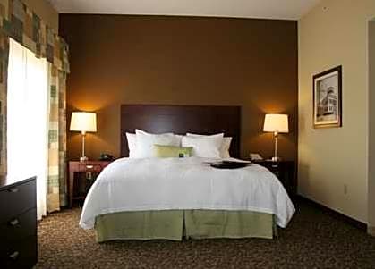 Hampton Inn & Suites West Point