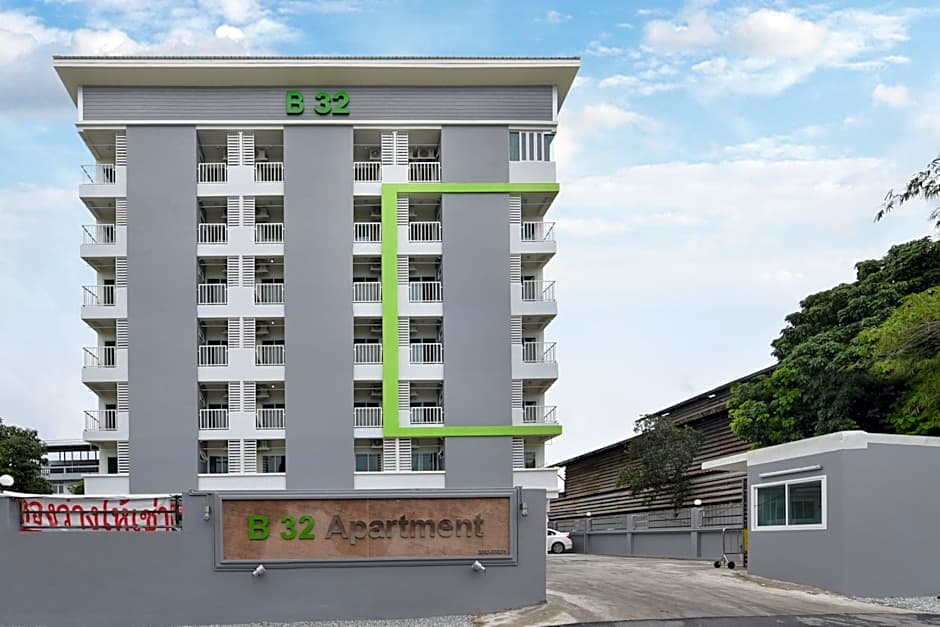 B32 Apartment