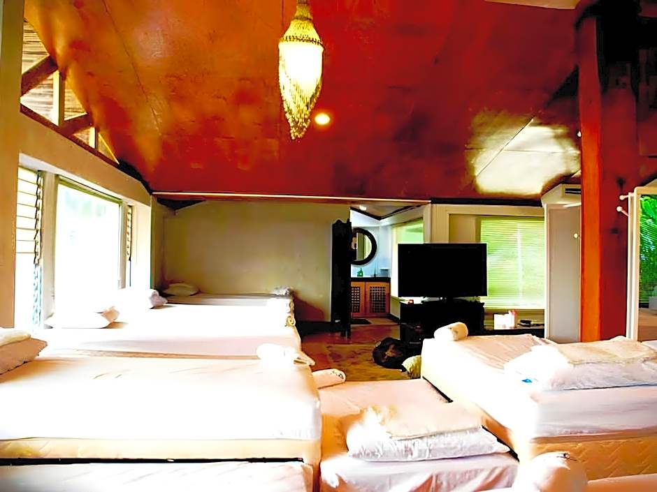Photo 1 of 9 of Attic