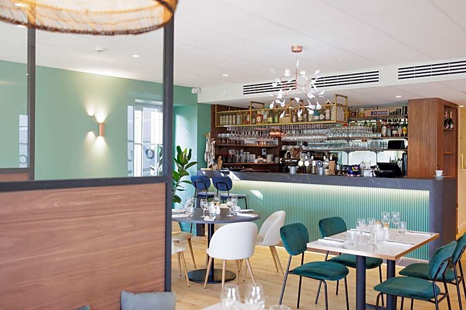 L'Esplanade Hôtel Restaurant Bar à vin