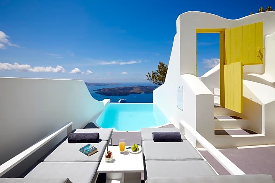 Dreams Luxury Suites