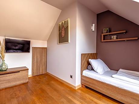 Family Apartment (5 Adults)