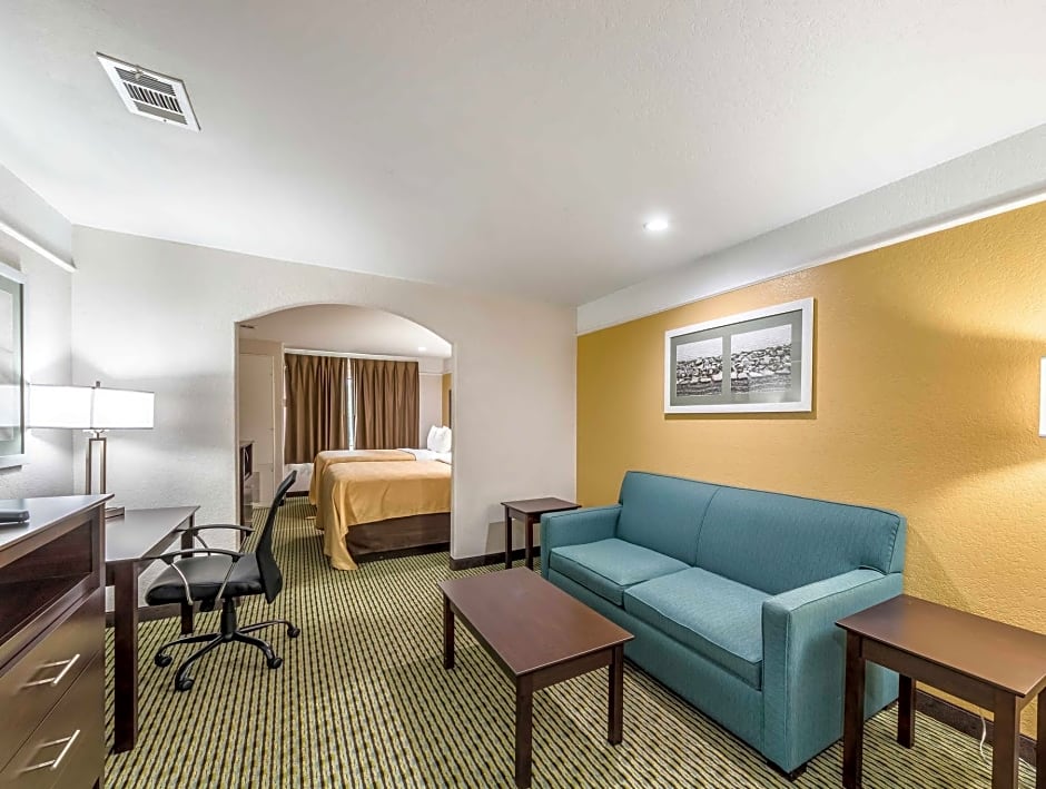 Quality Inn & Suites Seaworld North