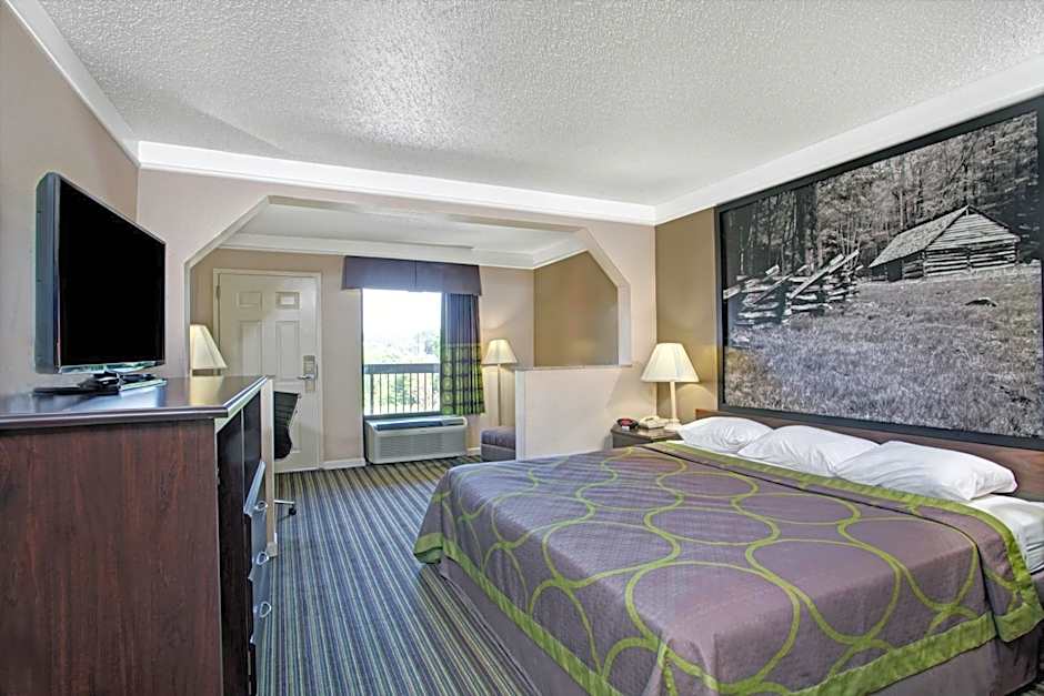 Super 8 by Wyndham Knoxville East