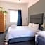 Guinea Fowl Lodge - Lagoon & Heads View B&B, Central Knysna