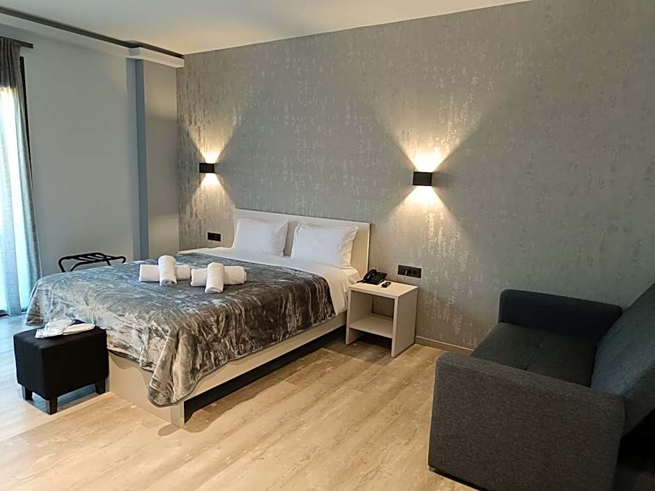 Oikos 9 Rooms and Suites